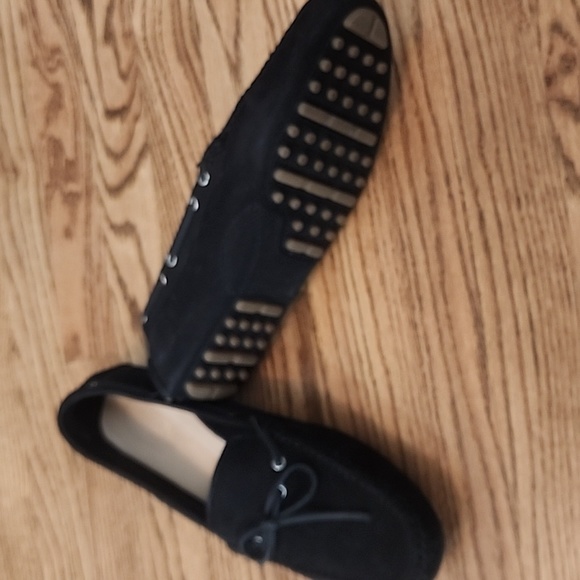 Shoes - Picture 2 of 5